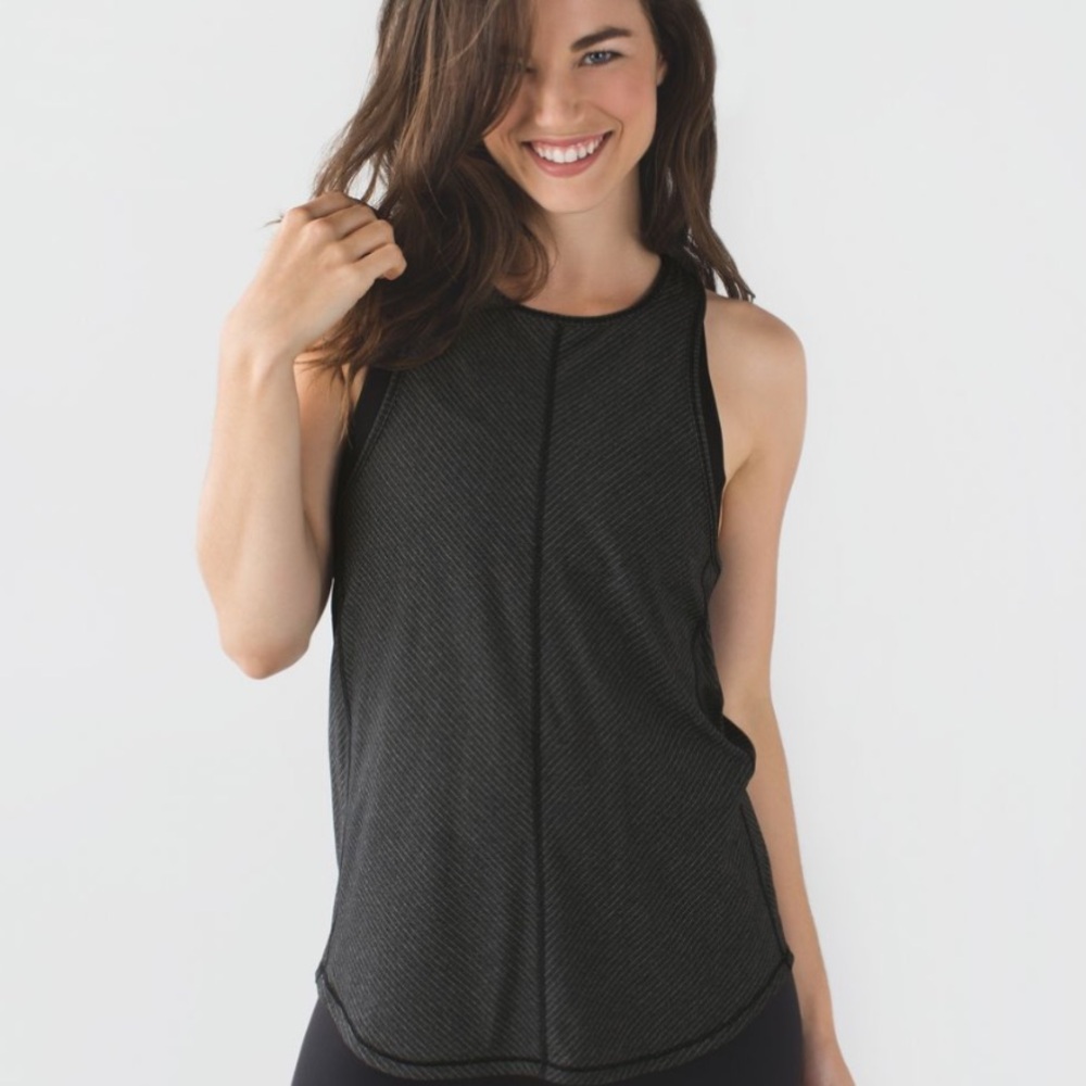 Lululemon Essence Tank Top Heathered Black Size S